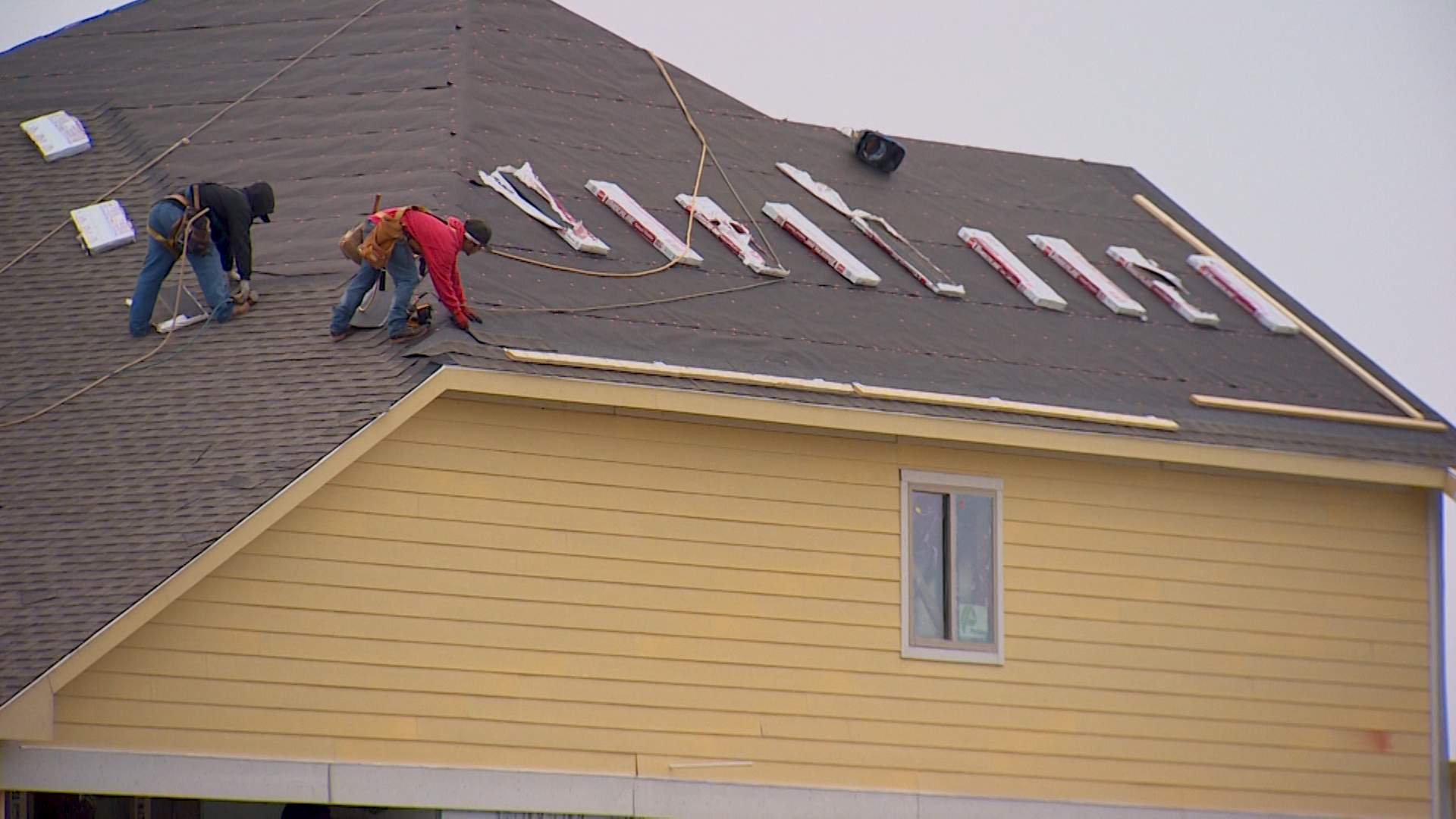 4 Good Reasons to Have a Roofing Contractor Roof Your Home in the Winter