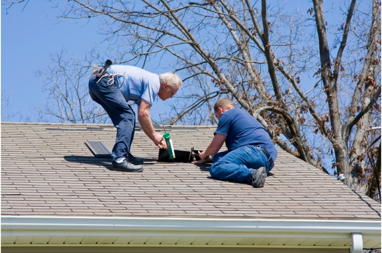 Roofers – You Get What You Pay For When Hiring a Roofing Contractor